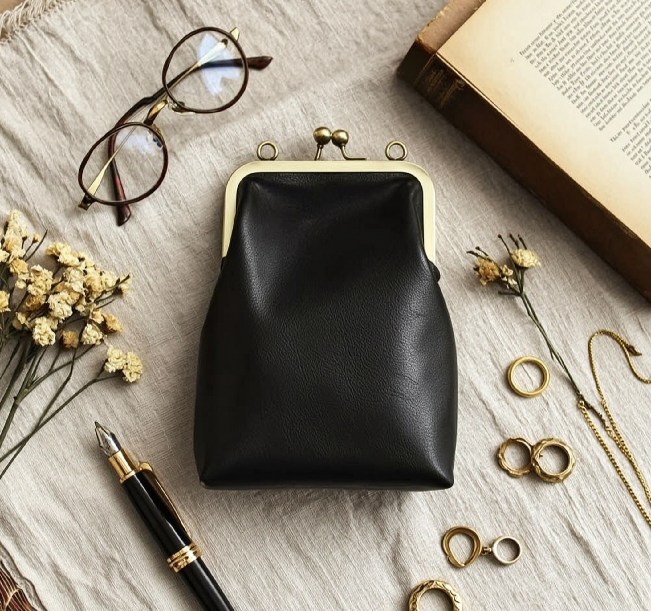 Vintage Black Leather Coin Purse - L